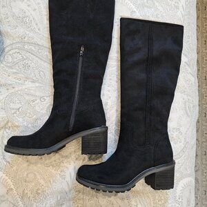 NWOB Zodiac Gwyn Black Faux Suede Fabric Boot US 8.5M. No Box - Clean and new!
